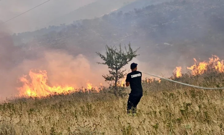 FOTOT/ Përkeqësohet zjarri në Dropull dhe Finiq, shkak era e fortë dhe terreni i vështirë