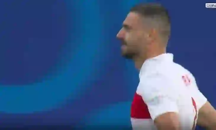 Goool! Turqit kalojnë menjëherë në avantazh