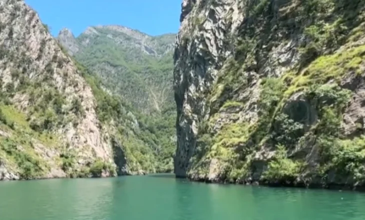 Më pak vizitorë në lumin e Shalës, operatorët tregojnë arsyet, turistët: Qetësia është magjike