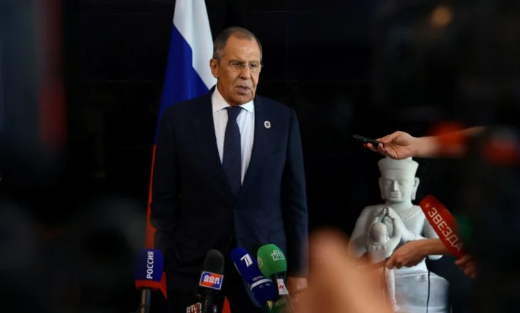 Ministri i Jashtëm rus, Sergei Lavrov: Zgjedhjet në Francë nuk i ngjajnë shumë demokracisë