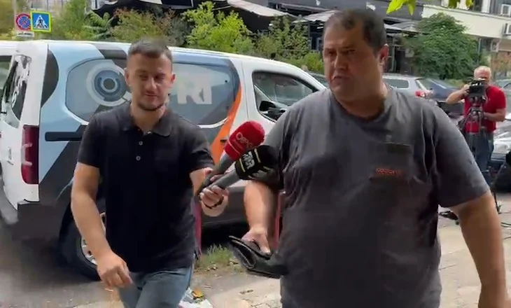 Mond Gashi me 3 apartamente, 2 biznese, dyqane e tokë