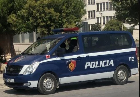 Sherr në Tropojë/ 40-vjeçari plagos tre persona dhe arratiset, policia në kërkim. Detajet e ngjarjes