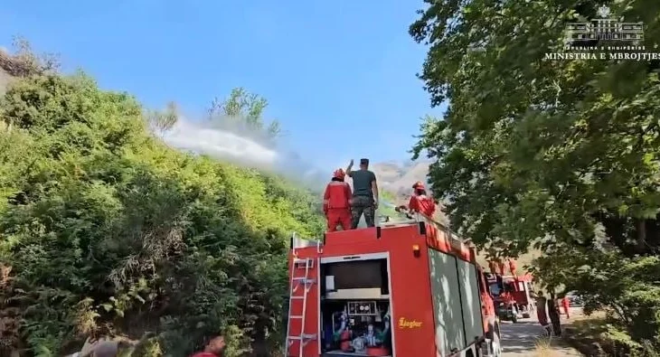 Situata me zjarret në Dropull e Finiq, reagon Ministria e Mbrojtjes: Aktualisht ka vetëm dy vatra aktive, 21 janë shuar