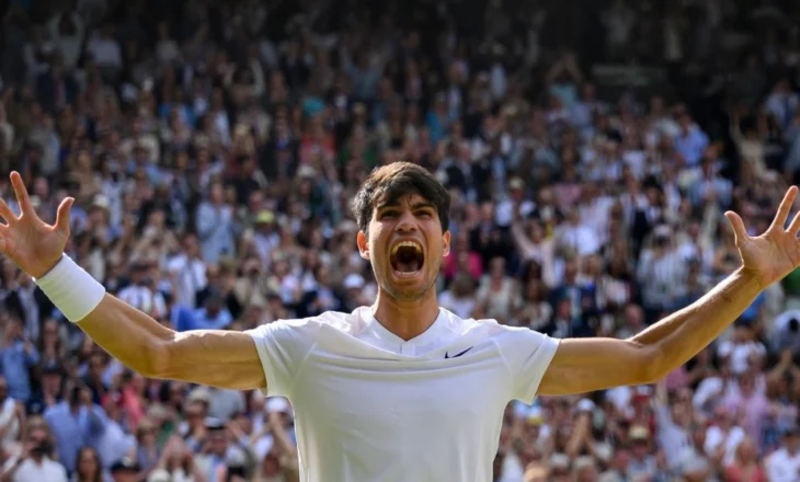 Tenisti spanjoll i “pamëshirshëm”, Alcaraz mund me spektakël Djokovic në finalen e Wimbledon! (Video)