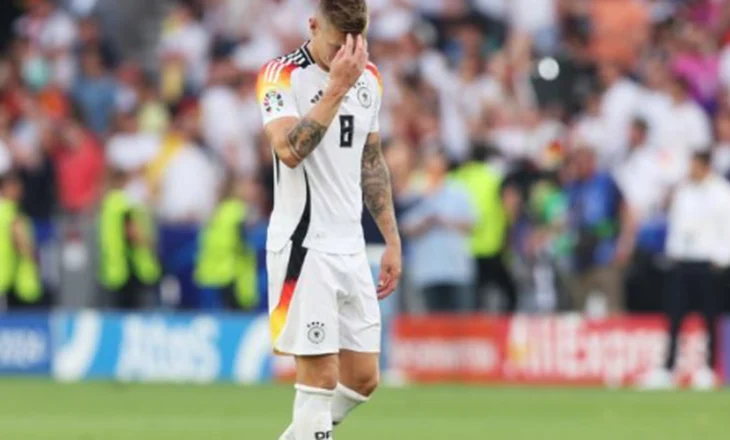 Toni Kros i jep lamtumirën futbollit të luajtur, shikoni momentin emocionues të mesfushorit gjerman (Video)