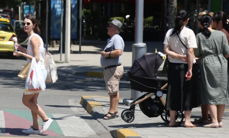 Vala e të nxehtit ‘mbërthen’ Shqipërinë! Temperatura të larta, parashikimi i motit për ditën e sotme