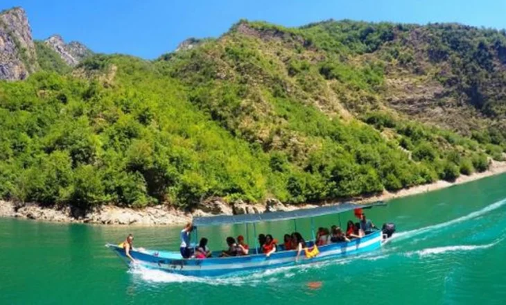 Biznesi i varkave fut në sherr dy familje në Shalë! Babë e bir kanosin rivalin e tyre