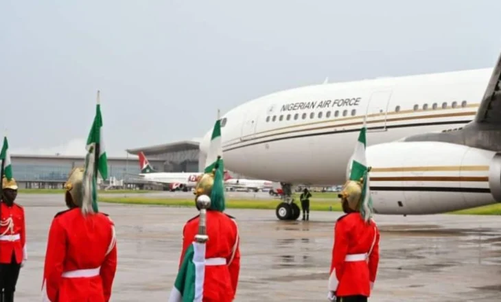 Nigerianët në krizë inflacioni ‘tërbohen’ nga avioni i ri i presidentit (fotot)