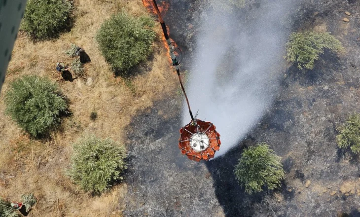 Situatë e vështirë nga zjarret në disa zona, probleme në Mesopotam të Finiqit, ministri i Mbrojtjes: Prioritet jetët e njerëzve!