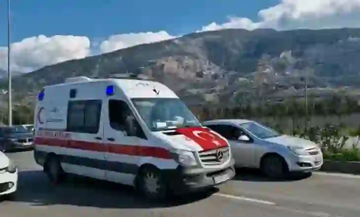 Të shtëna me armë zjarri në një spital, plagosen pesë persona, mes tyre edhe roja