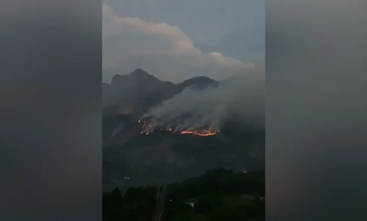 Zjarri në Mirditë aktiv prej 5-ditësh,  flakët iu afrohen zonave të banuara