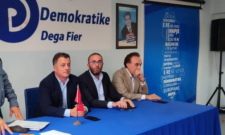 Bardhi dhe Noka me demokratët e Fierit: Qytetarët janë përballur këto vite me arrogancë, varfëri dhe korrupsionin në çdo sektor