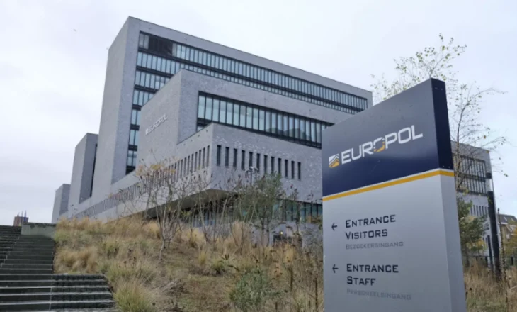 Europol arreston 51 persona dhe çmonton platformën e koduar të komunikimit