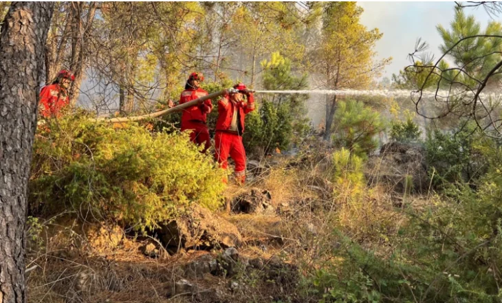 Fires in Fan and Orosh reach large proportions as intervention from the air begins