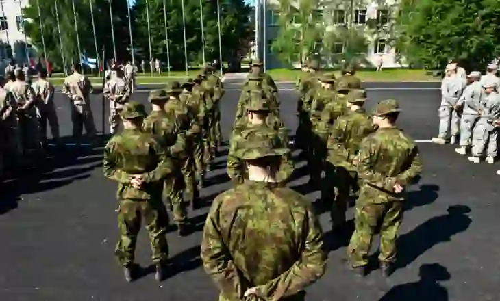 NATO shumë ‘më pranë’ Rusisë/ Finlanda propozoi vendosjen e selisë së forcave tokësore të aleancës në kufi