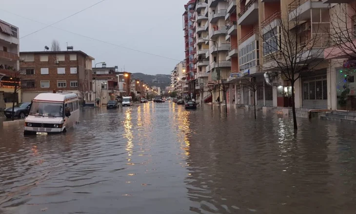 Në Vlorë priten reshje intensive shiu, Bashkia apel qytetarëve: Jini vigjilentë!