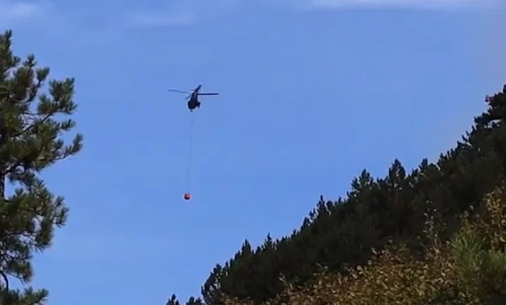 Pas pesë ditësh që kërkonin ndërhyrje nga ajri, helikopteri Cougar angazhohet për shuarjen e flakëve në Mirditë