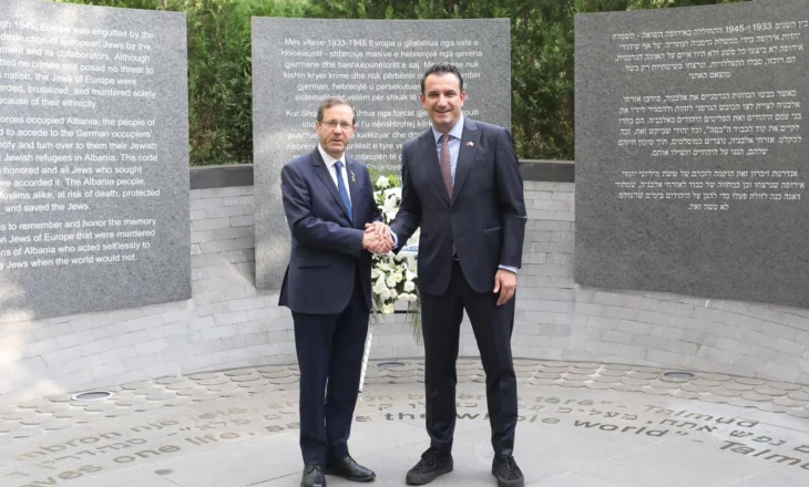 Veliaj dhe presidenti i izraelit vizitojnë Memorialin e Holokaustit në Tiranë, Isaac Herzog: Falënderoj kombin shqiptar, vendi juaj na dëshmon se paqja mes njerëzve është e mundur