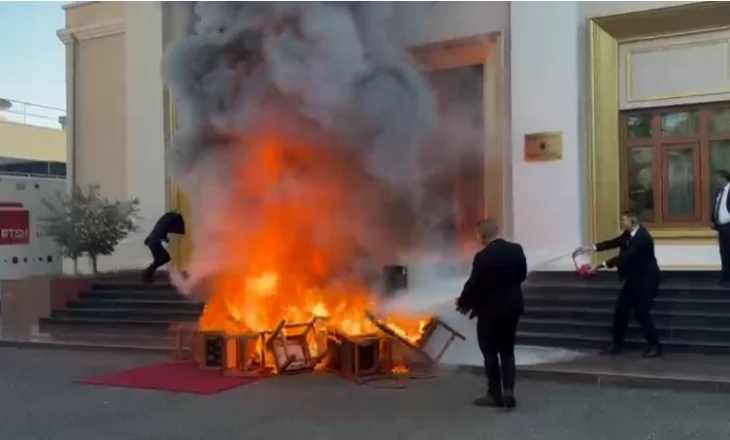 DP opposition sets fire to the chairs outside the Parliament in protest, PM Rama: The difference is that we plant, whereas they burn