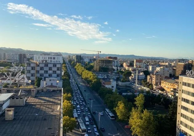 Nis protesta e madhe, paralizohet arteria kryesore e Tiranës