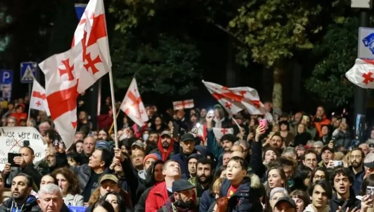 Presidentja e vendit s’pranon rezultatin, BE-ja akoma pa qëndrim të qartë për zgjedhjet në Gjeorgji!