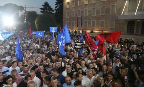 Protesta e opozitës/ Avokati i Popullit nxjerr në terren grupet e monitorimit: Autoritetet të veprojnë me përgjegjësi, qytetarët të tubojnë paqësisht