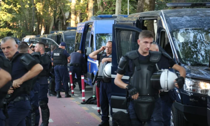 Skenari i opozitës që protesta të shtrihet në rrugët e Tiranës, policia masa shtesë! Ja institucionet e tjera që do të ruhen me efektivë