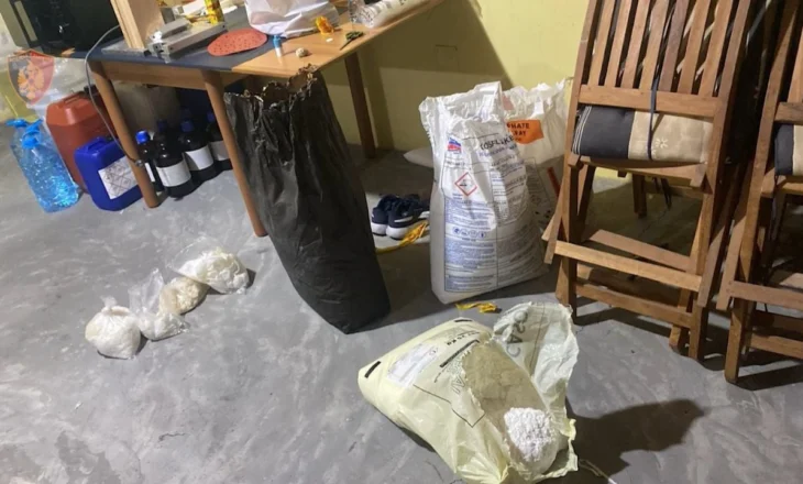 Advanced cocaine laboratory is discovered in north of Tirana, 7 Albanians and 3 foreigners arrested