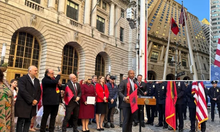 FOTO+VIDEO/ Flamuri shqiptar ngrihet në New York/ Kryetari i bashkisë Eric Adams, ceremoni për 112-vjetorin e shpalljes së pavarësisë