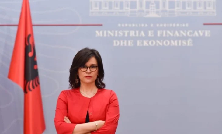 Mbante postin prej 4 vitesh, lirohet nga detyra zëvendësministrja e Financave