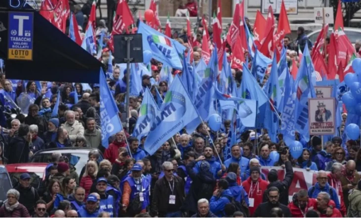 Mijëra punonjës të sektorit publik në Itali protestojnë kundër planit të buxhetit të qeverisë