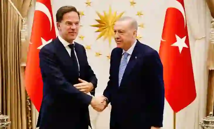 Sekretari i Përgjithshëm i NATO-s takohet me Erdogan, diskutuan edhe për sigurinë në Kosovë