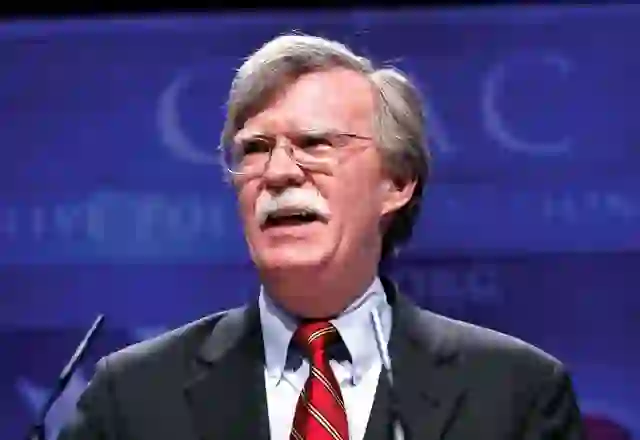 John Bolton: Kërcënimi i Trump për tërheqje nga NATO duhet të merret shumë seriozisht