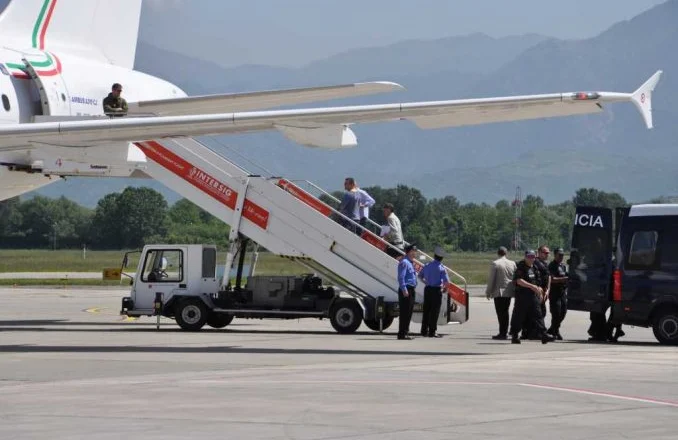 Pjesë e një grupi kriminal, ekstradohet nga Greqia