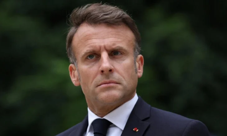 Presidenti Macron shtyn vendimi për kryeministrin e ri, ja kur pritet zyrtarizimi i tij