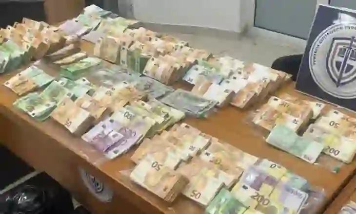 Shkatërrohet “mafia” e lejeve të ndërtimit në Greqi, sekuestrohet mbi 1 milion euro cash; arrestohen 21 persona