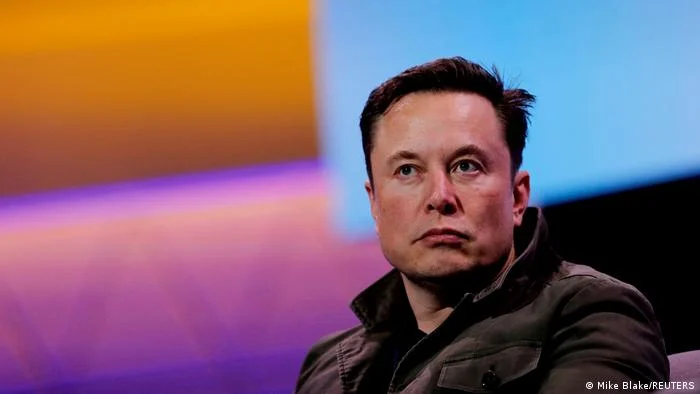 Elon Musk dëshiron të blejë klubin e Liverpool