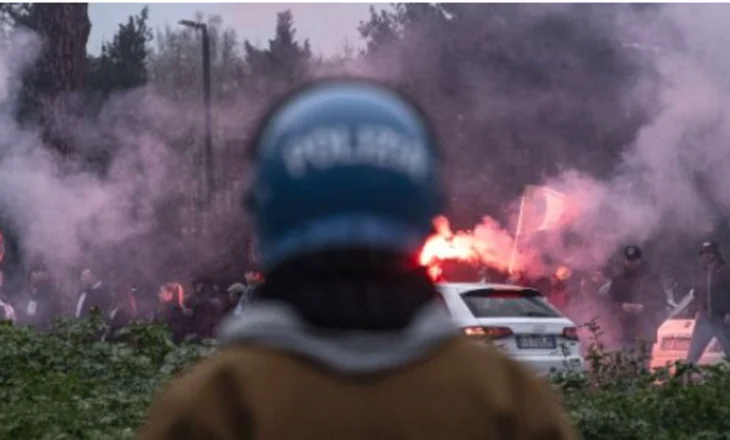 Ndizet atmosfera para derbit të kryeqytetit, policia sekuestron thika dhe sende të forta nga tifozët ultras