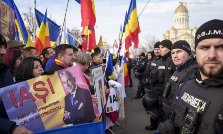 Protesta masive në Rumani pas anulimit të fitores së kandidatit pro-rus