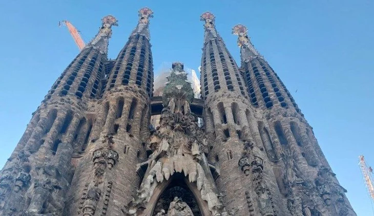 Sagrada Familia: Porta jubilare e Zotit të shpresës