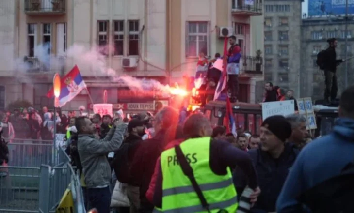 150 mijë persona në shesh! Protestë madhështore në Serbi, efektivët i bashkohen turmës: Bravo djema