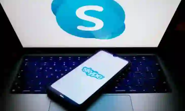 Aplikacioni që dominoi tregun e telekomunikacionit në vitet 2000, pas dy dekadash mbyllet Skype