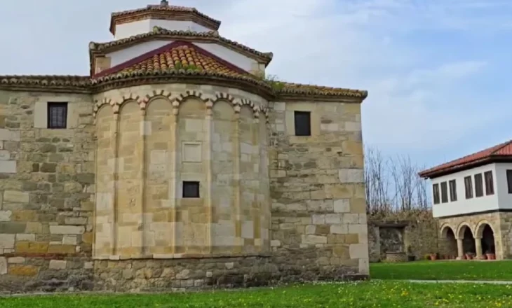 Balluku nxjerr pamje nga Manastiri i Shën Kozmait: Një prej thesareve të çmuara… (VIDEO)