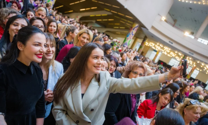 Belinda Balluku në Ditën e 8 Marsit, në Tiranë dhe në Fier