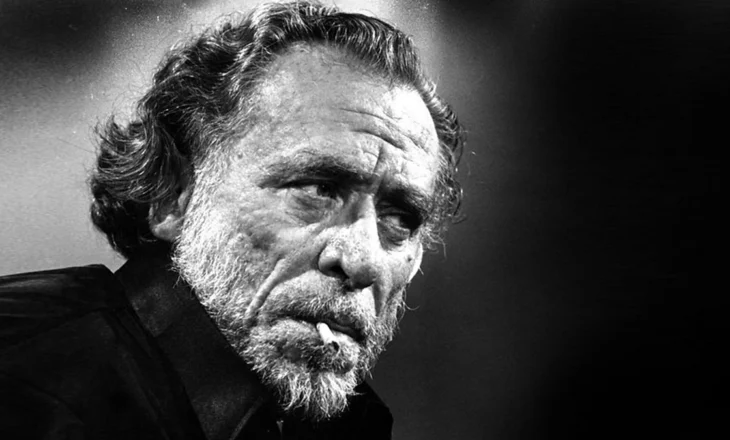 Charles Bukowski, poeti i realitetit të zhveshur, zëri vërtetë i Los Anxhelos, qytetit të engjëjve