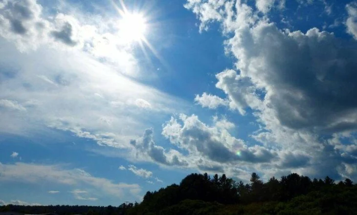 Diell dhe rritje temperaturash, parashikimi i motit për sot