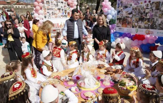 Elbasani nis festimet për Ditën e Verës, një javë e mbushur me traditë dhe muzikë