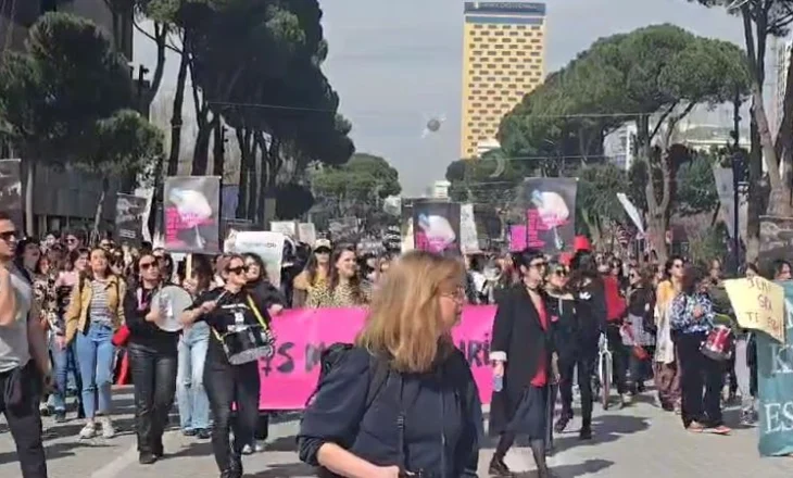 “Mos ma prek lirinë”/ 8-Marsi, marshim në kryeqytet për Ditën e Grave