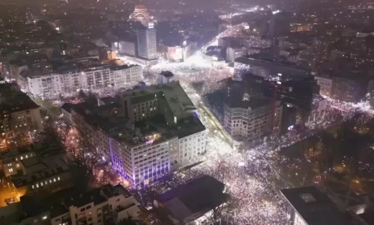 Policia serbe mohon se përdori armë ilegale me mikrovalë ndaj protestuesve paqësorë në Beograd