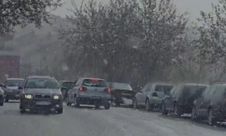 Rikthehen reshjet e dëborës në Kukës, termometri zbret në -4 gradë Celsius